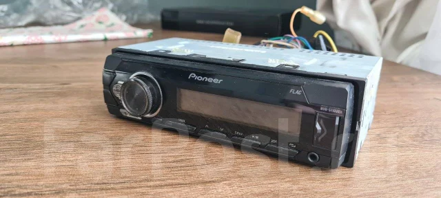 Pioneer MVH-S110UBW ����