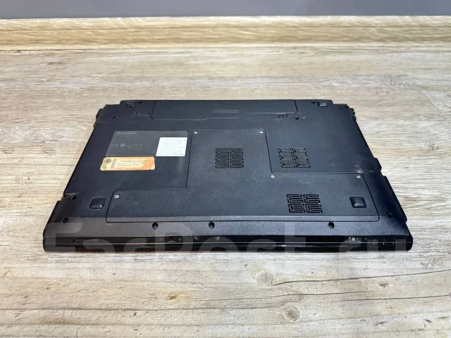 Lenovo. 15.6", 2,5����, ��� 4 ��, ���� 500���, WiFi: 1, Bluetooth: 1 ����