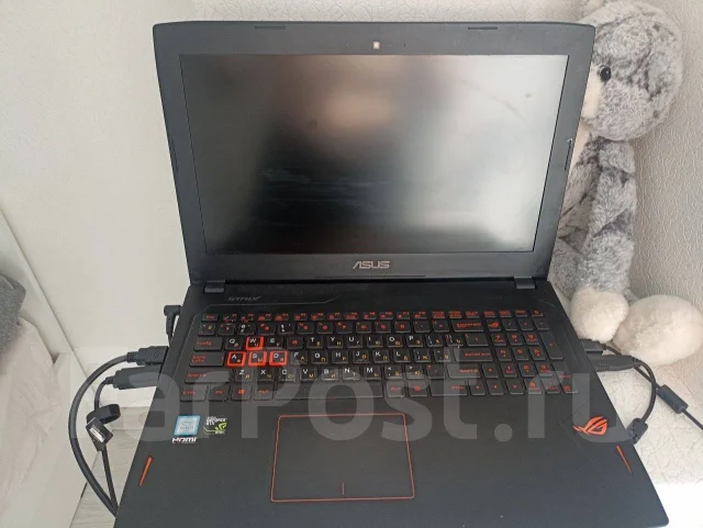 Asus ROG Strix GL502VT. 60����, ��� 12 ��, ���� 500���, WiFi: 1, Bluetooth: 1 ����