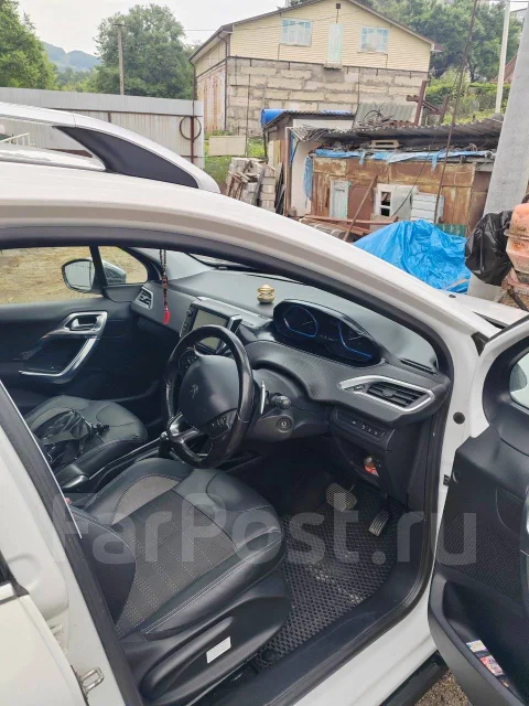 Peugeot 2008. ��������, 1.2 (82��.�.), ������, 115 000����. �� ����