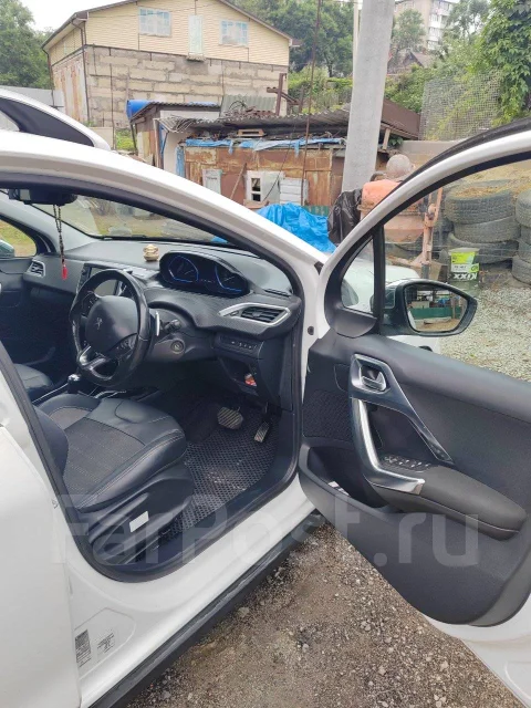 Peugeot 2008. ��������, 1.2 (82��.�.), ������, 115 000����. �� ����
