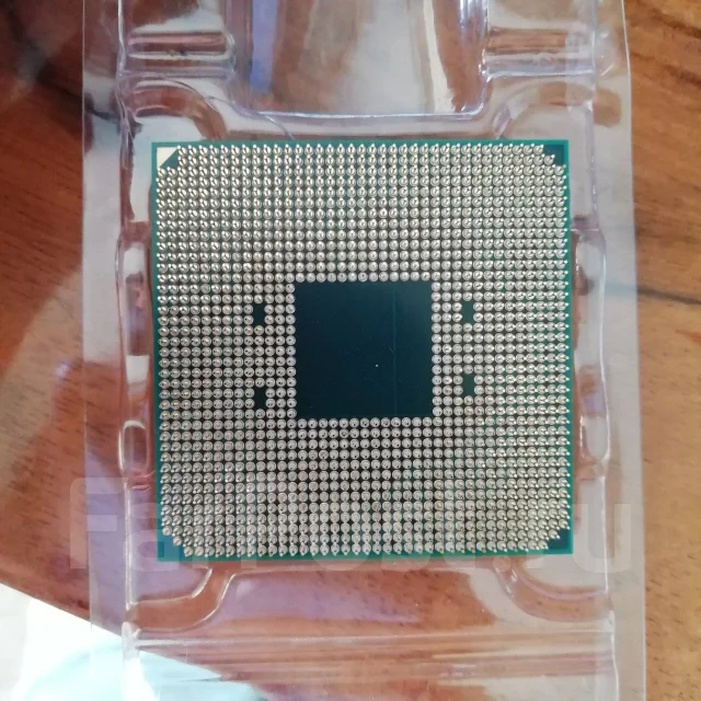 AMD Ryzen 5 3500X ����