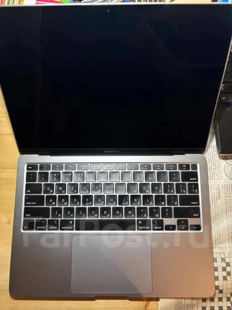 Apple MacBook 13. 13", ��� 256 �� � ������ ����