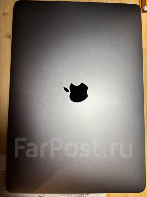 Apple MacBook 13. 13", ��� 256 �� � ������ ����