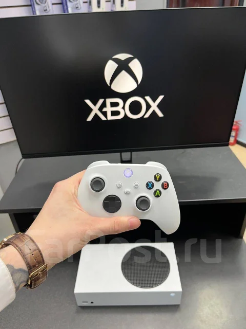 Microsoft Xbox Series S. ��� ����� �� ������������ ����