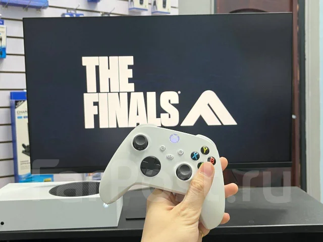 Microsoft Xbox Series S. ��� ����� �� ������������ ����