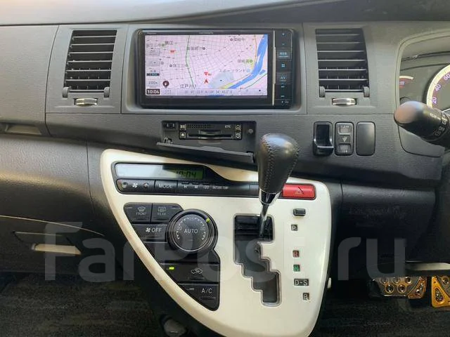 Toyota Isis. ��������, ��������, 1.8 (143��.�.), ������, 39 000����. ��, �/�. ��� ����� �� ������������ ����