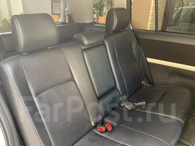 Toyota Isis. ��������, ��������, 1.8 (143��.�.), ������, 39 000����. ��, �/�. ��� ����� �� ������������ ����