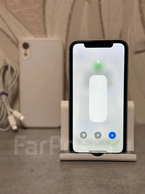 Apple iPhone Xr. �/�, 128 ��, �����, 3G, 4G LTE, NFC ����