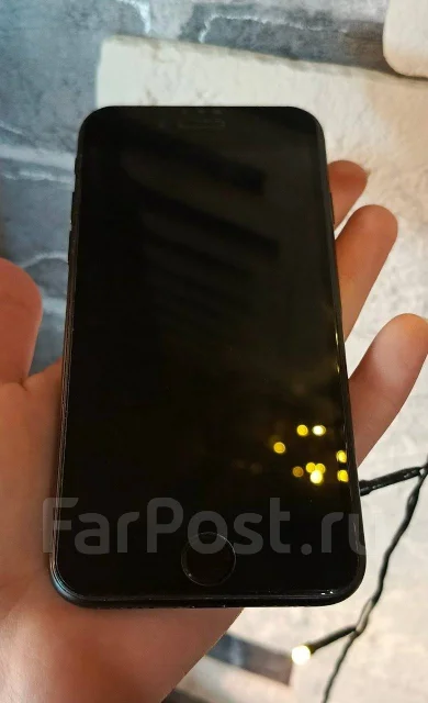 Apple iPhone 7. �/�, 32 ��, ������, 4G LTE ����