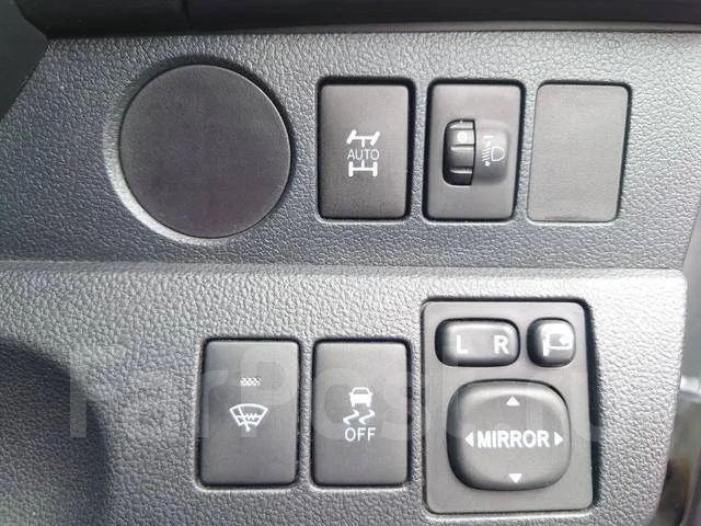 Toyota Ractis. ��������, 4wd, 1.5 (103��.�.), ������, 33 000����. ��, �/�. ��� ����� �� ������������ ����