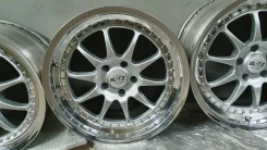 Blitz. 9.5/8.5x18", 5x114.3, ET42/48, �� 73,1���. ����