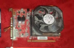 GeForce GT 220 ����