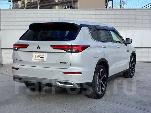 Mitsubishi Outlander. �������, 4wd, 2.4 (133��.�.), ������, 8 000����. ��, �/�. ��� ����� �� ������������ ����