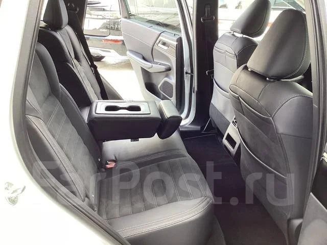 Mitsubishi Outlander. �������, 4wd, 2.4 (133��.�.), ������, 8 000����. ��, �/�. ��� ����� �� ������������ ����