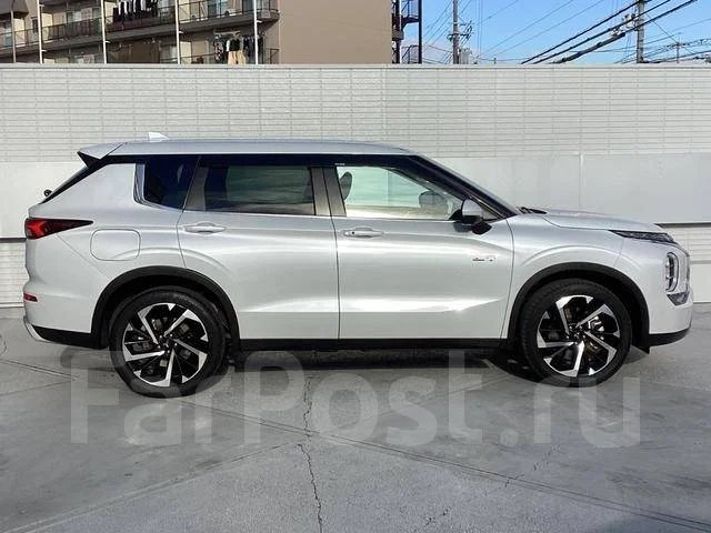 Mitsubishi Outlander. �������, 4wd, 2.4 (133��.�.), ������, 8 000����. ��, �/�. ��� ����� �� ������������ ����