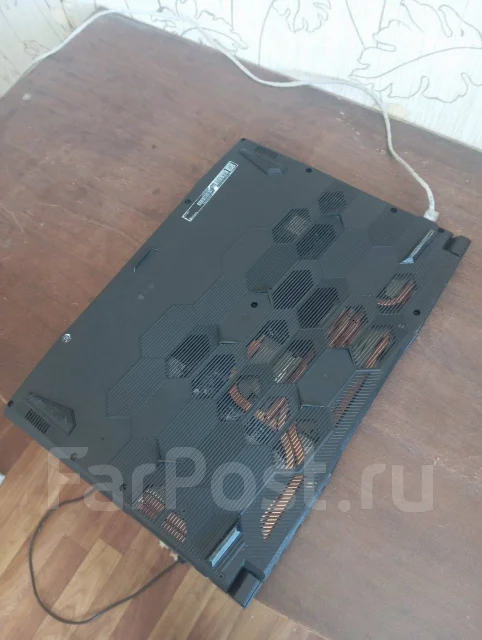 MSI Bravo 15 C7VF. 15.6", 3,2����, ��� 16 ��, ���� 1 000���, WiFi: 1, Bluetooth: 1, ����������� �� 6��. ����