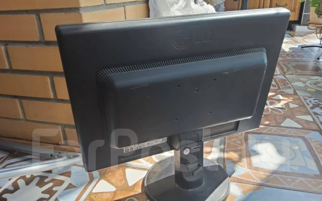 LG. 19", ���������� �� (LCD, LED, QLED) ����