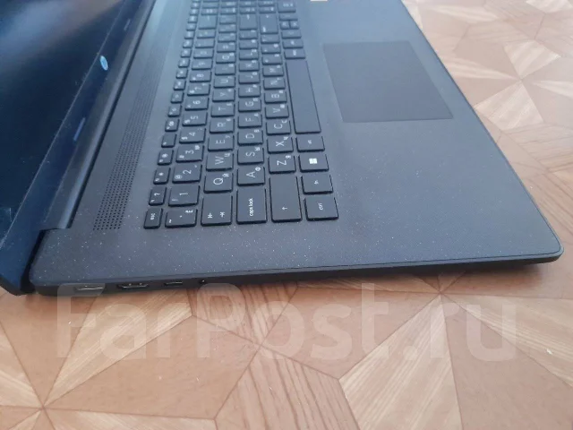 HP 17. 17.3", ��� 8 ��, ���� 256���, WiFi: 1, Bluetooth: 1, ����������� �� 4��. ����