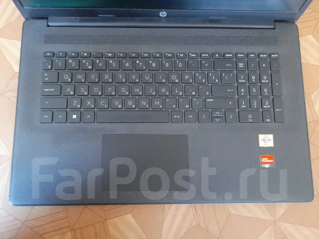HP 17. 17.3", ��� 8 ��, ���� 256���, WiFi: 1, Bluetooth: 1, ����������� �� 4��. ����