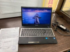 Samsung 305V5A. 15.6", 1,9����, ��� 8 ��, ���� 500���, WiFi: 1, Bluetooth: 1 ����