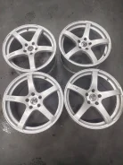 Akina. 7.0x18", 5x114.3, ET38, �� 70,3���. ����