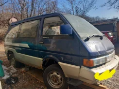 Nissan Largo. OTCUTCTBUET, 4865 ����