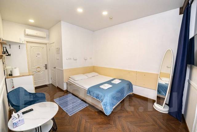    /  "Lampa Hotel"  3700 / 