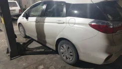 Honda Shuttle. GP8, LEB15 ����