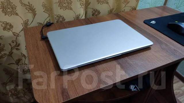Maibenben M543. 15.6", 2,7����, ��� 16 ��, ���� 360���, WiFi: 1, Bluetooth: 1 ����