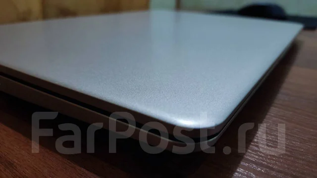 Maibenben M543. 15.6", 2,7����, ��� 16 ��, ���� 360���, WiFi: 1, Bluetooth: 1 ����