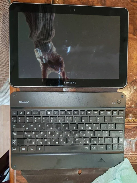 Samsung GT-P7500. ������ 16 �� ����