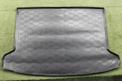 ������ ��������� Kia Rio HB X-Line 17- (104-128 (� 04128 ����