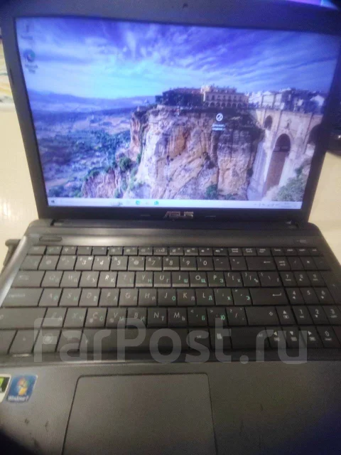 Asus X55VD. 15.6", 2,4����, ��� 8 ��, ���� 128���, WiFi: 1, Bluetooth: 1 ����