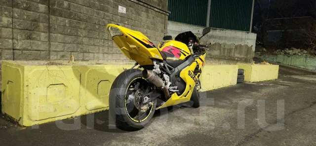 Suzuki GSX-R 750. 750����. ��., ��������, ���������, ������ �� �� ����