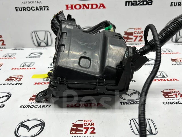 ���� ��������������� Mazda 3 BP 2019-2024 BCKA66760 ����
