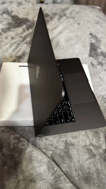 Apple MacBook Air 15 2023. 15.3", ��� 8 ��, ���� 512���, WiFi: 1, Bluetooth: 1, ����������� �� 12��. ����