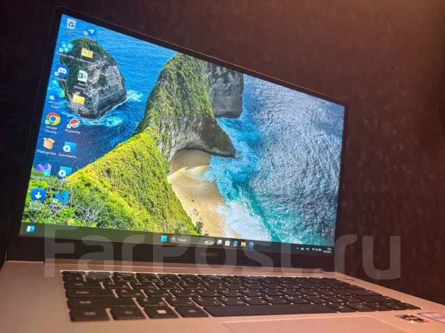 Huawei MateBook D 15. 15.6", 1,8����, ��� 16 ��, ���� 512���, WiFi: 1, Bluetooth: 1, ����������� �� 3��. ����