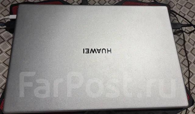 Huawei MateBook D 15. 15.6", 1,8����, ��� 16 ��, ���� 512���, WiFi: 1, Bluetooth: 1, ����������� �� 3��. ����