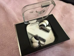 Nothing Ear ����