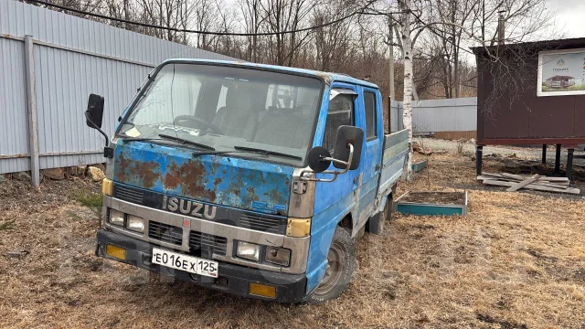 Isuzu. ��������, ������, 2.0 (115��.�.), ������, 700 000����. �� ����