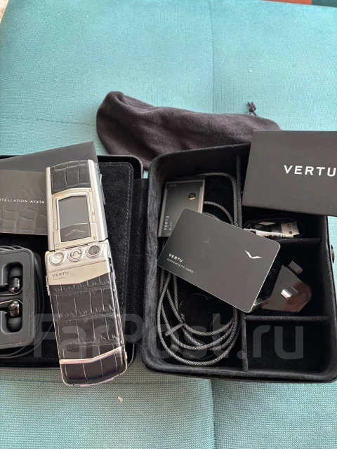 Vertu Constellation. �/� ����