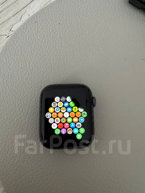 Apple Watch Series 4. GPS, NFC, IP67, IP68 ����
