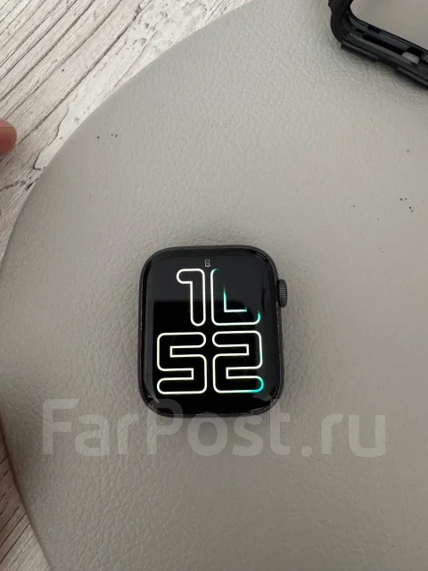 Apple Watch Series 4. GPS, NFC, IP67, IP68 ����