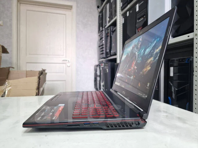 MSI GL63. 15.6", 4,1����, ��� 16 ��, ���� 1 256���, WiFi: 1, Bluetooth: 1, ����������� �� 3��. ����