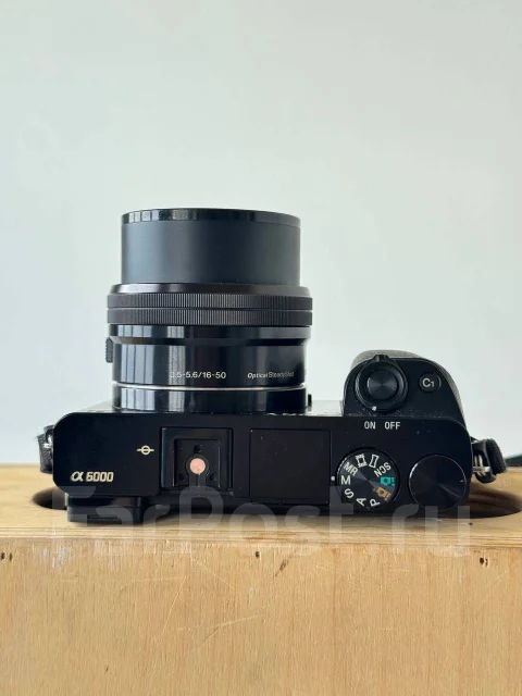 Sony Alpha ILCE-6000 Kit. 20 � ����� �� ����