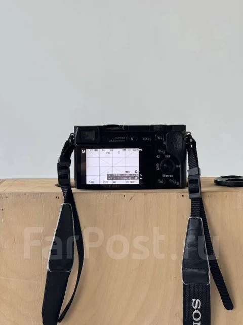 Sony Alpha ILCE-6000 Kit. 20 � ����� �� ����
