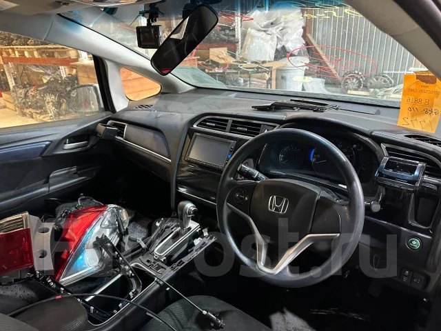 Honda Shuttle. GK8, L15B ����