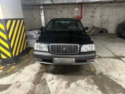 Toyota Crown Majesta ����