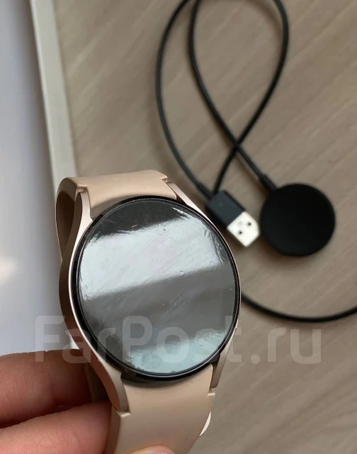 Samsung Galaxy Watch4 ����